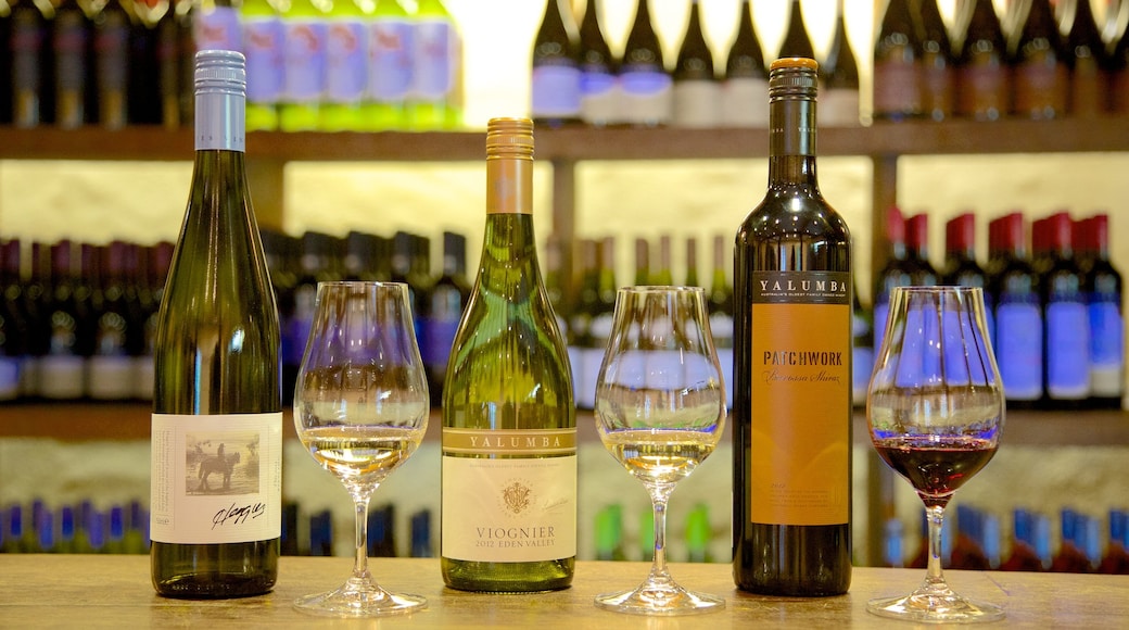 Yalumba Wines mettant en vedette boissons et bar