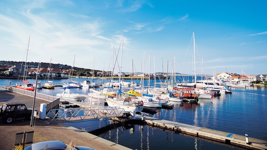 Port Lincoln som viser en marina, udsigt over landskaber og en kystby