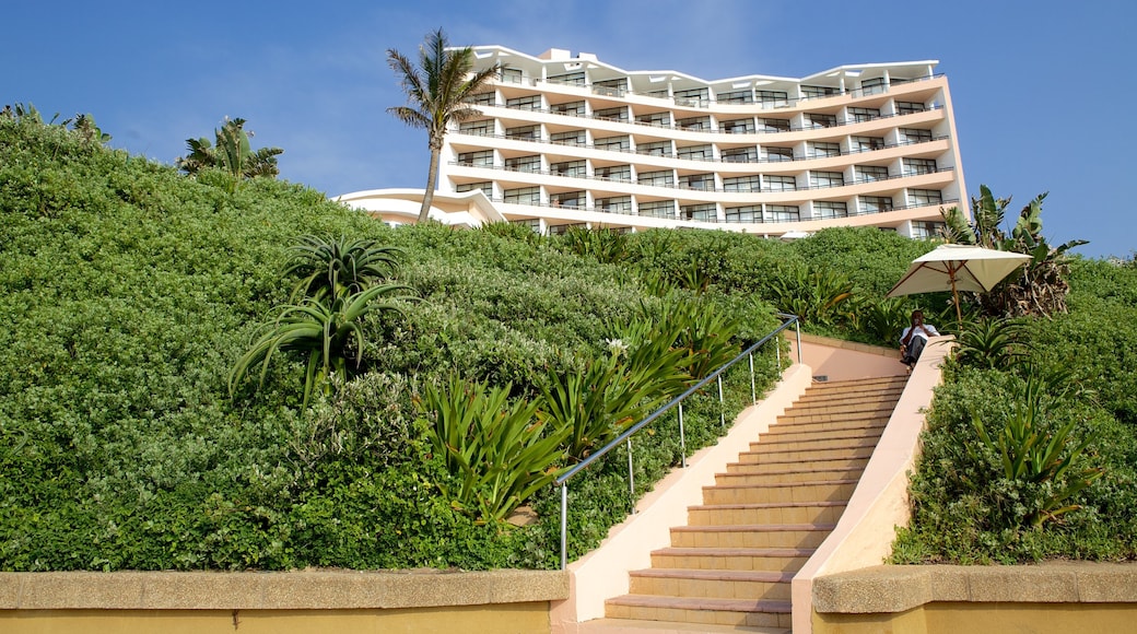 Umhlanga Lighthouse showing a city and a hotel