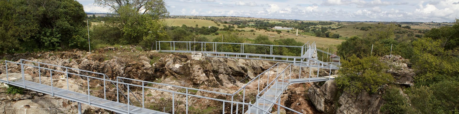 Sterkfontein Caves showing views and a bridge