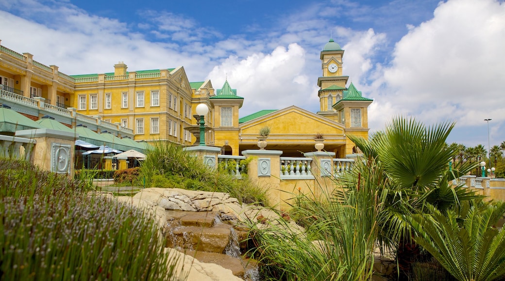 Gold Reef City showing heritage architecture