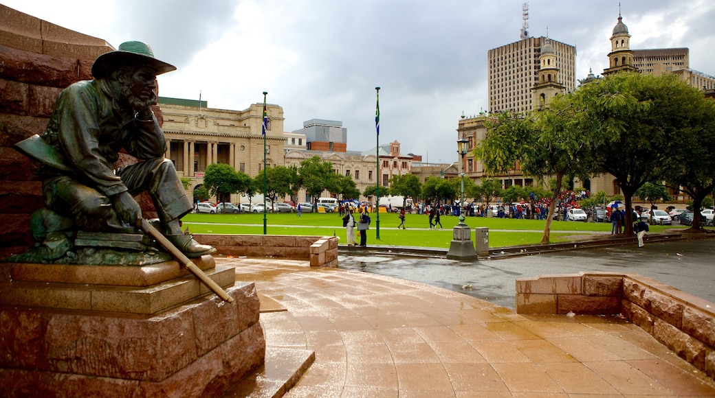 Church Square showing art, a city and landscape views