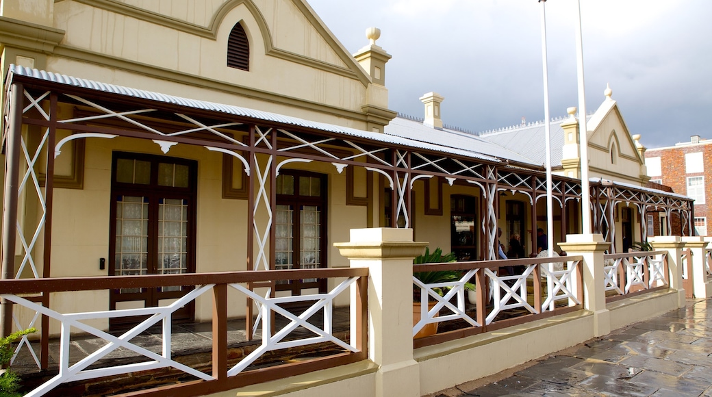 Kruger Museum which includes a house