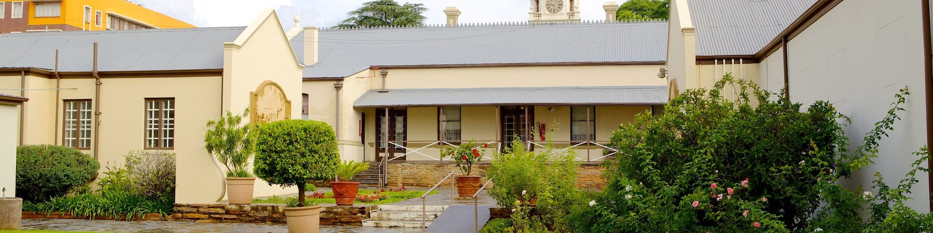 Kruger Museum which includes a house
