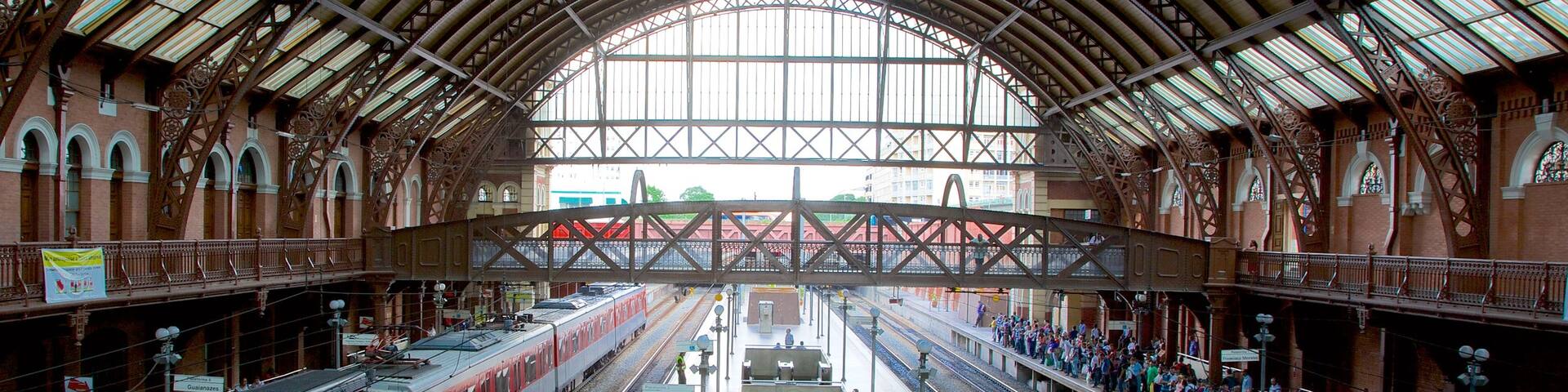 Itajai which includes railway items, a city and interior views