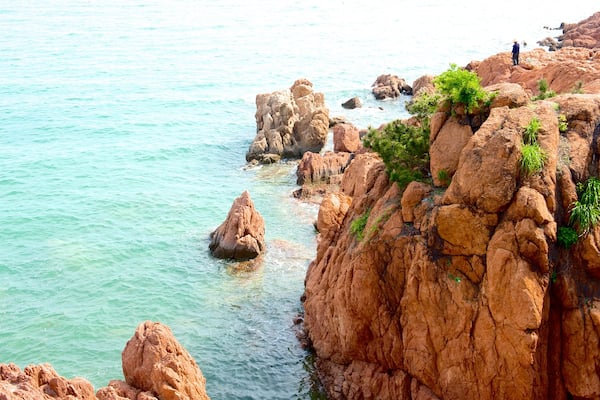 Number 1 Beach featuring rocky coastline