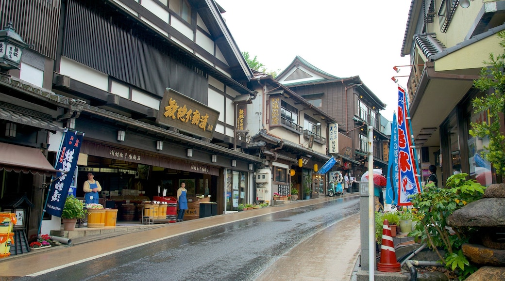 Tokyo featuring street scenes