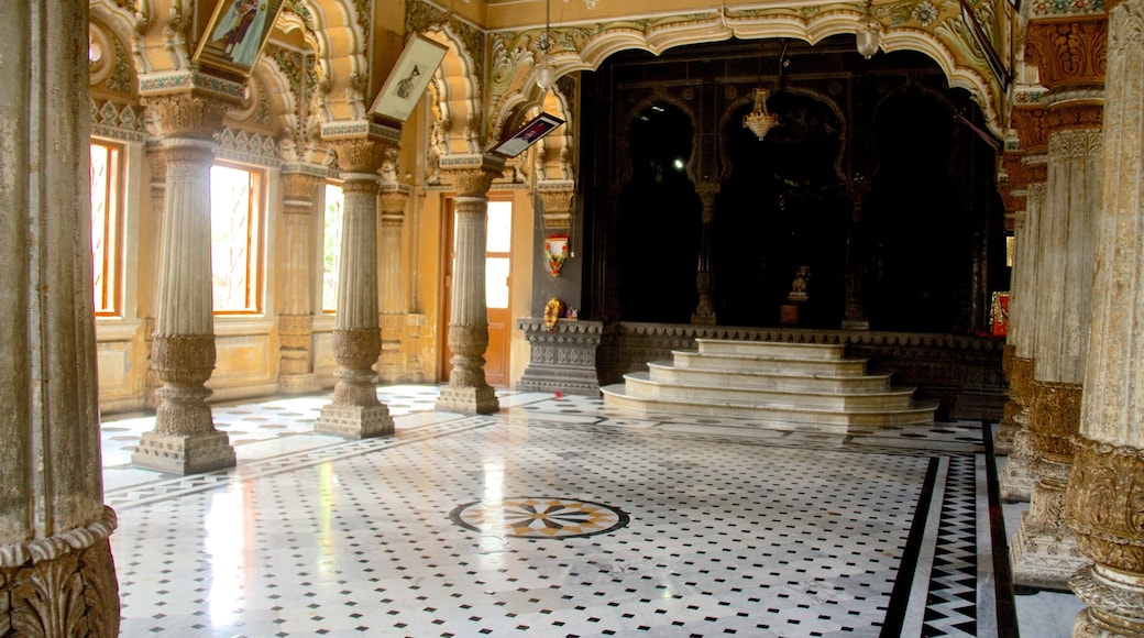 Pune showing heritage architecture and interior views