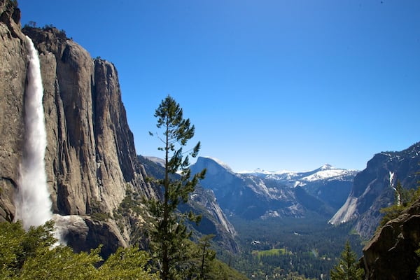Yosemite Falls which includes a cascade and mountains