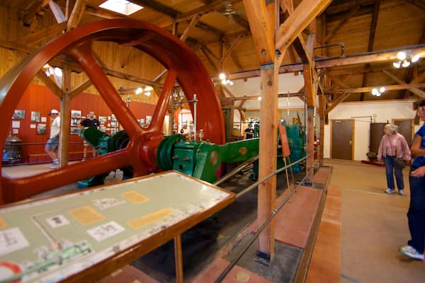 Western Museum of Mining and Industry welches beinhaltet Innenansichten