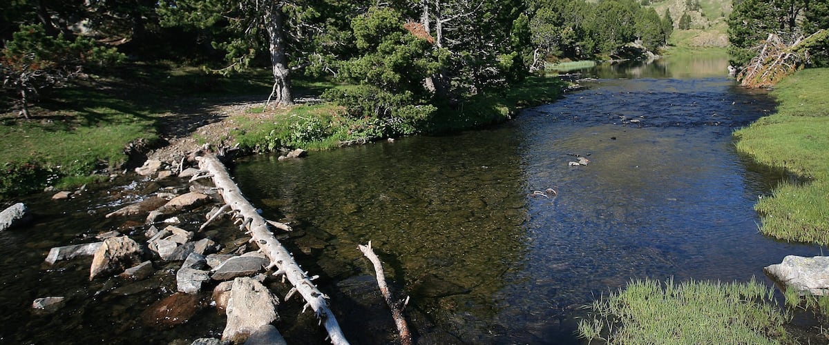 Font-Romeu-Odeillo-Via mostrando un río o arroyo