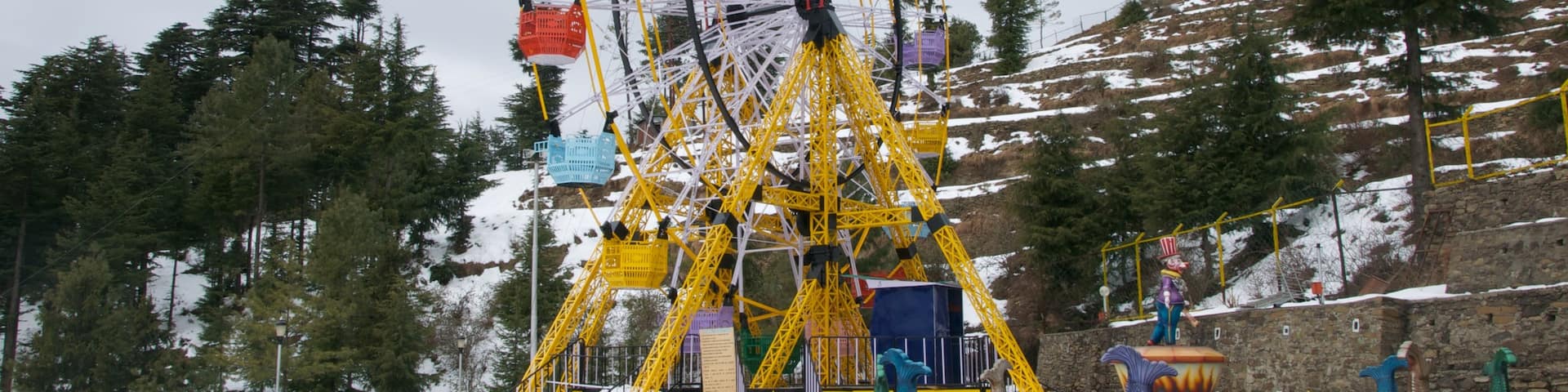 Kufri Fun World which includes rides and snow