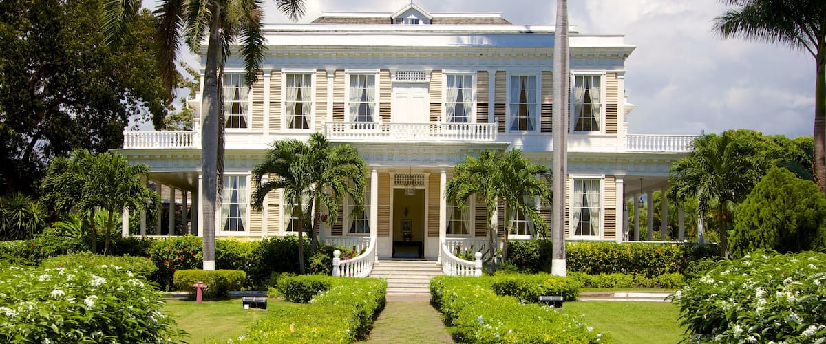Devon House which includes a house and a garden