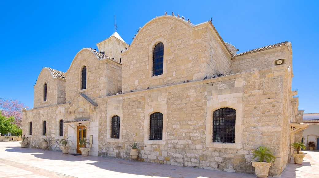 Church of Saint Lazarus showing a church or cathedral, heritage architecture and religious elements