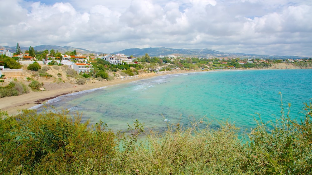 Coral Bay Beach showing general coastal views