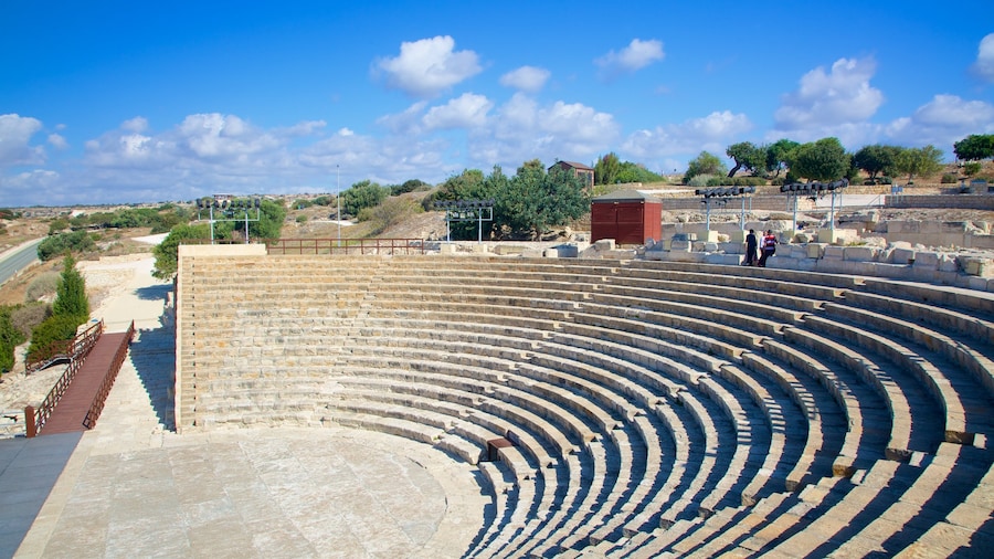 Kourion-ruïnes toont historische architectuur en een ruïne