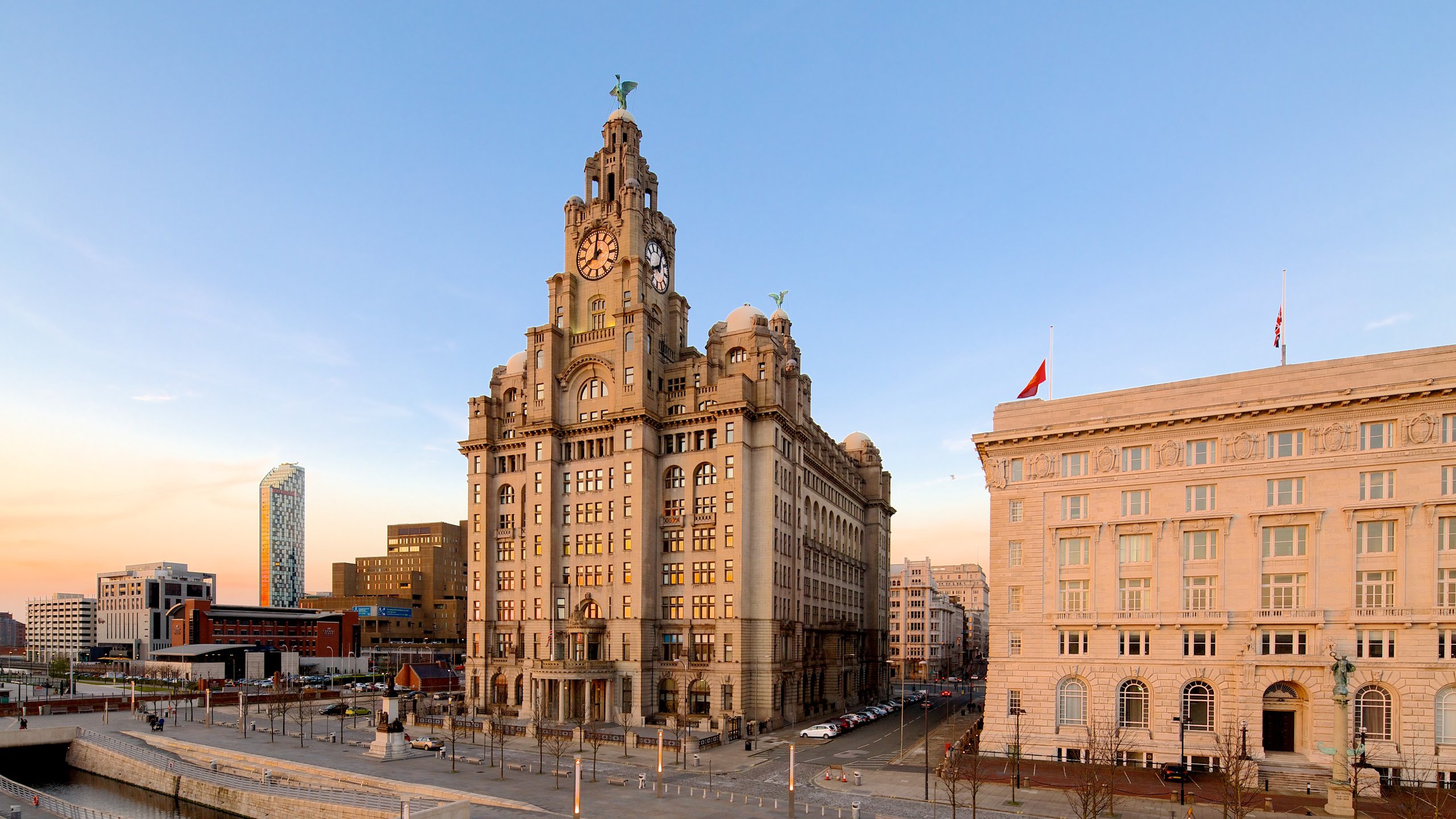 Royal Liver Building showing a city and heritage architecture