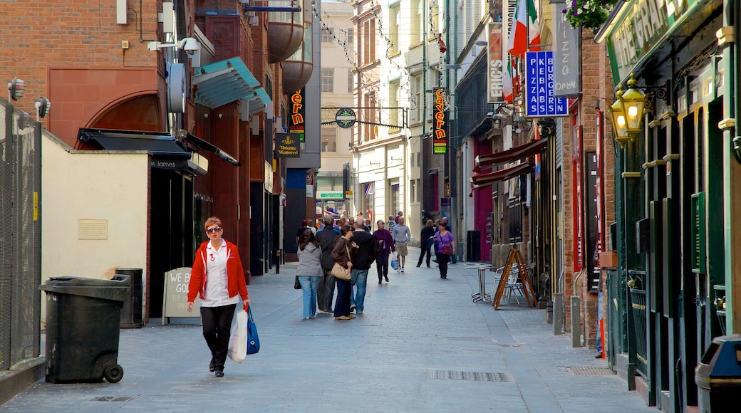 Cavern Club showing street scenes