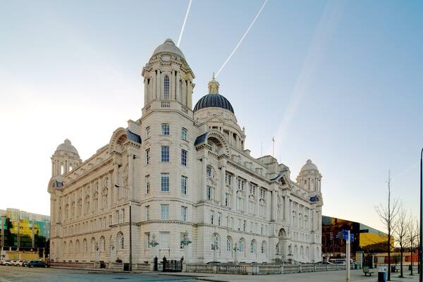 Port of Liverpool Building das einen historische Architektur, Verwaltungsgebäude und Straßenszenen