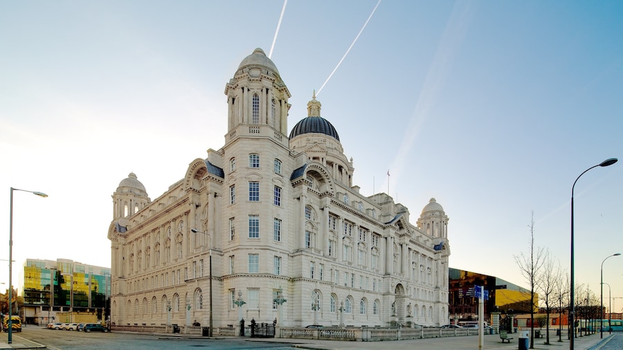 Port of Liverpool Building mostrando un edificio administrativo, patrimonio de arquitectura y escenas urbanas