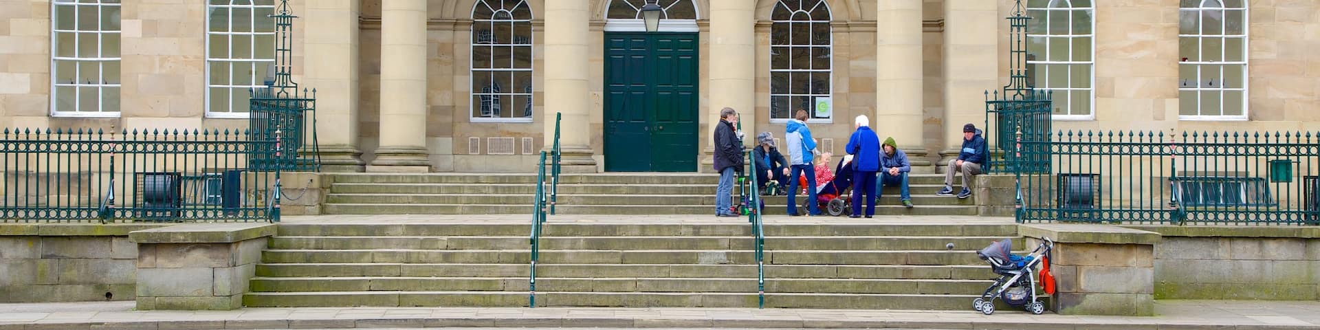 York Castle Museum showing street scenes