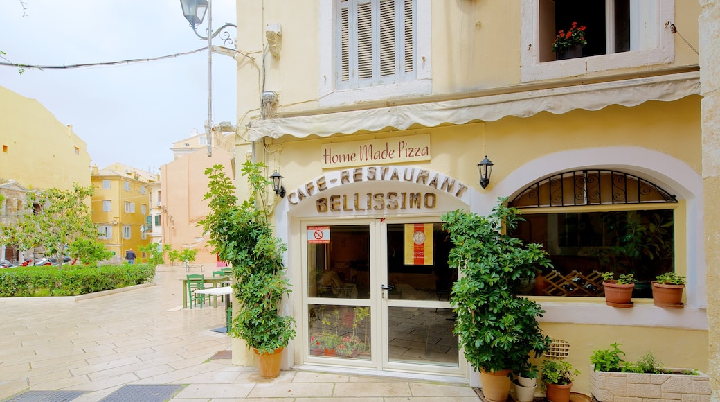 Old Town showing street scenes