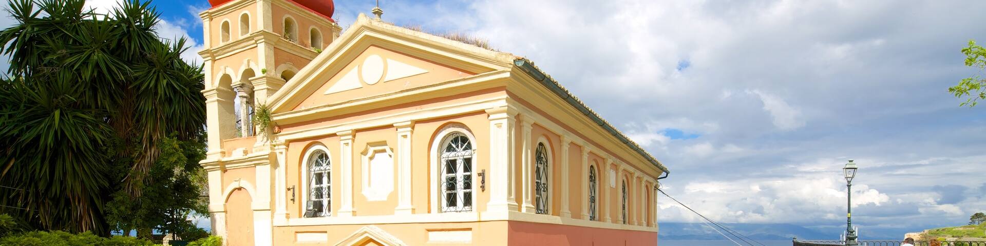 Korfu-Stadt welches beinhaltet Kirche oder Kathedrale und historische Architektur