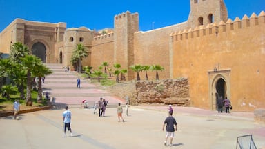 Rabat mit einem Geschichtliches und Platz oder Plaza