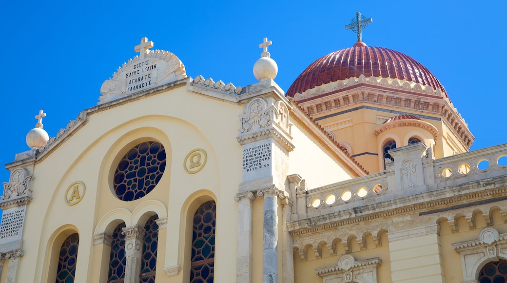 St. Minas Cathedral featuring religious elements, heritage architecture and a church or cathedral