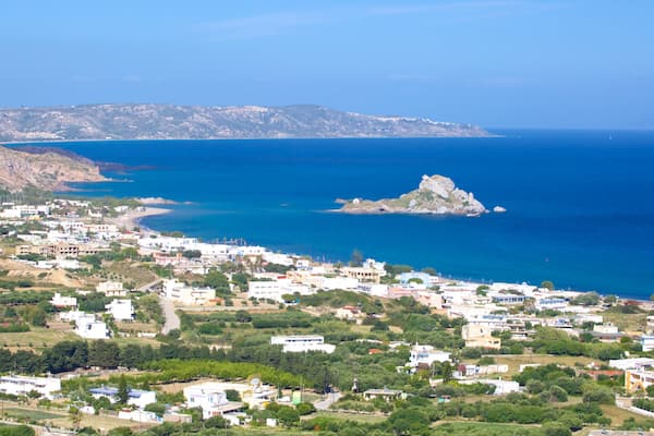 Kefalos featuring a coastal town