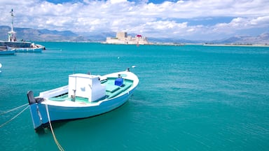 Nauplia caratteristiche di baia e porto