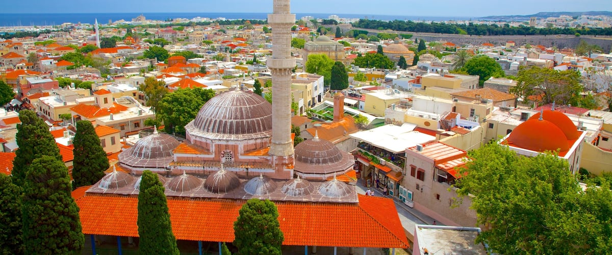 Clock Tower which includes heritage architecture and a city