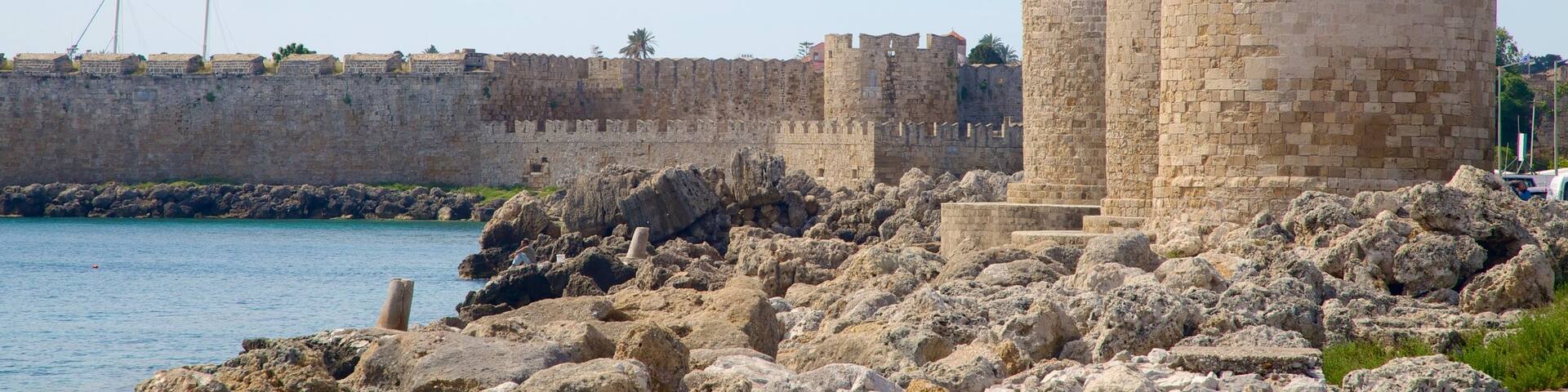Harbour Gates showing heritage architecture and a castle
