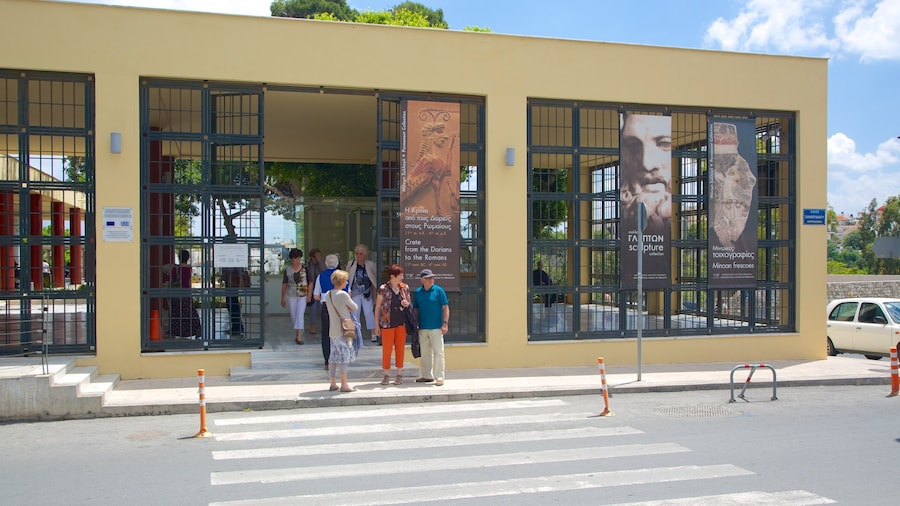 Heraklion Archaeological Museum showing street scenes