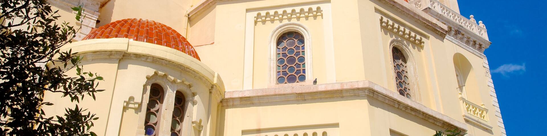 St. Minas Cathedral showing religious aspects and a church or cathedral