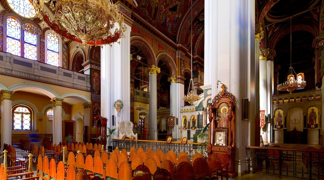 Sankt Minas katedral presenterar religiösa element, en kyrka eller katedral och interiörer