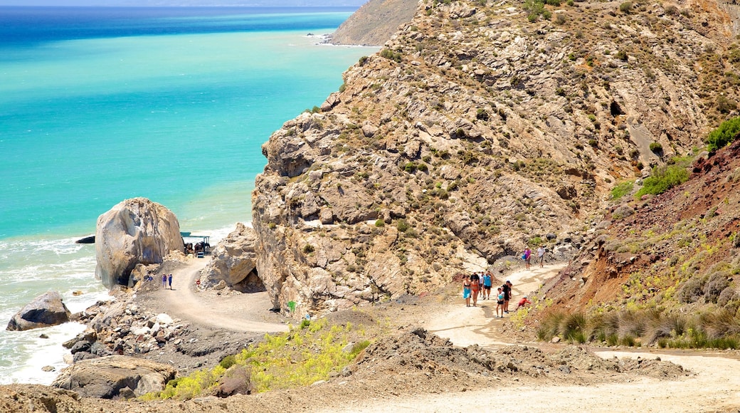 Spiaggia di Therma caratteristiche di costa frastagliata