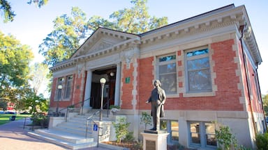 Central Coast California showing a statue or sculpture and heritage architecture