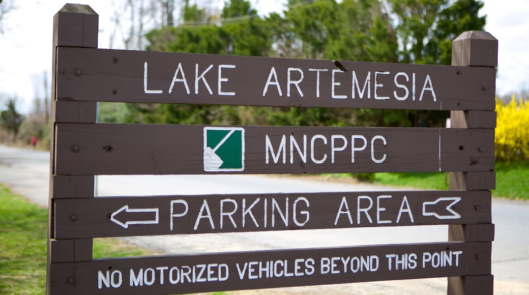 Lake Artemesia featuring signage