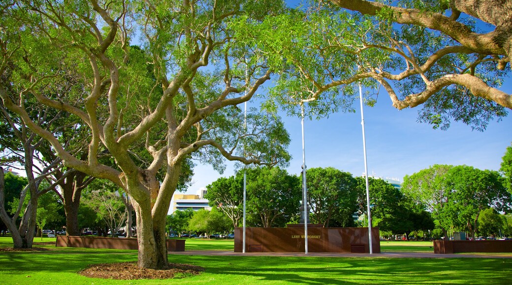 Bicentennial Park featuring a garden