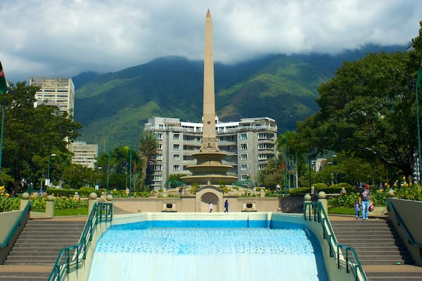 Altamira Square das einen Monument und Stadt
