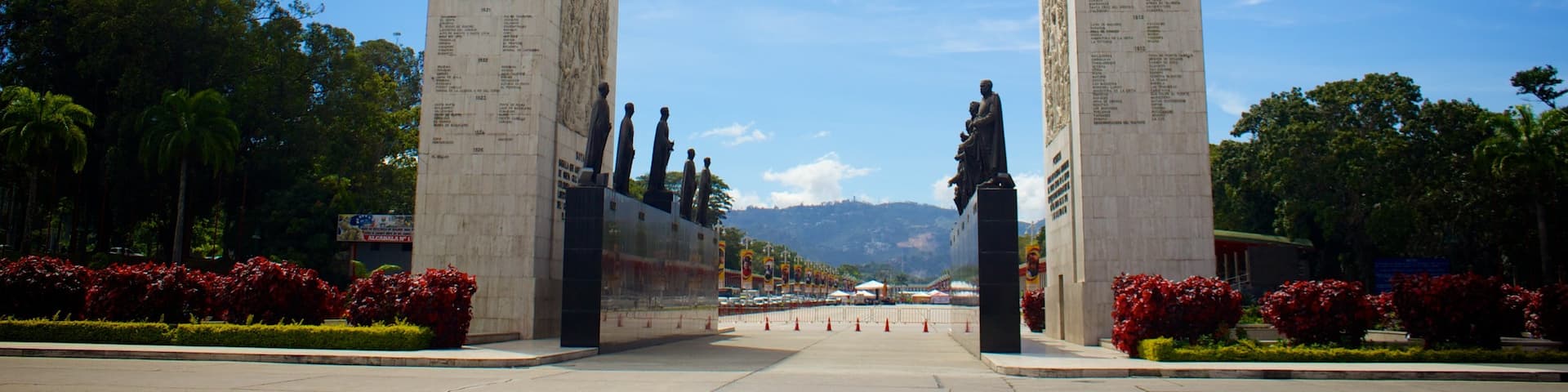 Proceres Promenade which includes a monument and a memorial