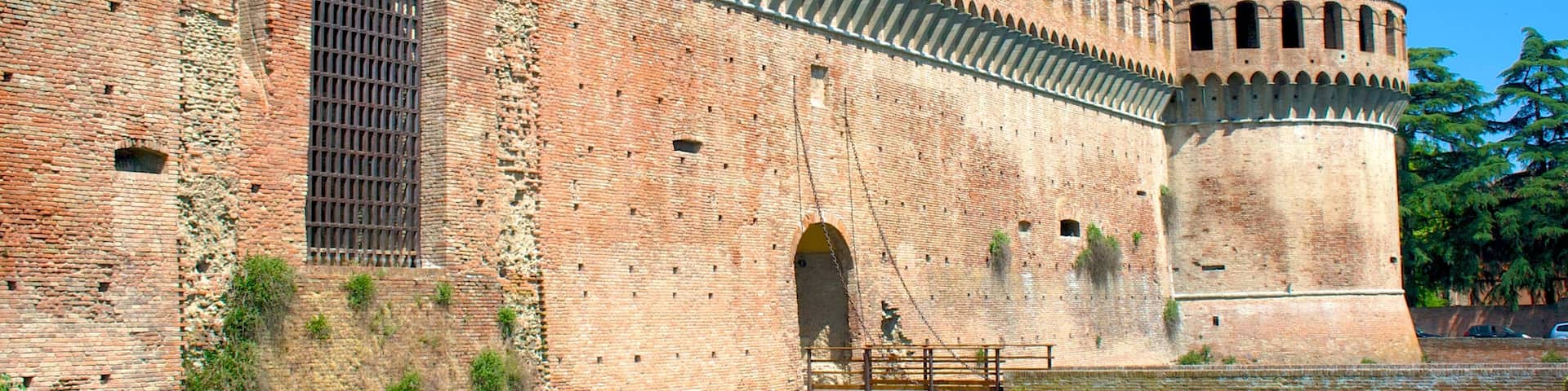 Imola featuring a castle and heritage architecture