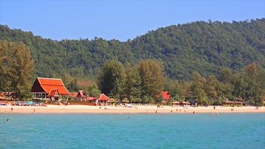 Ko Lanta bevat een strand en algemene kustgezichten