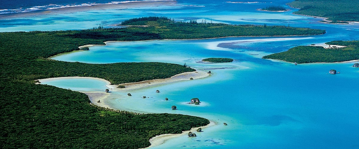 Nueva Caledonia que incluye vistas generales de la costa
