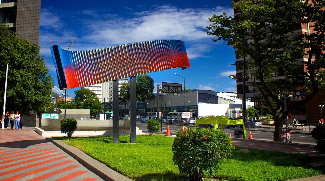 Caracas showing outdoor art and modern architecture