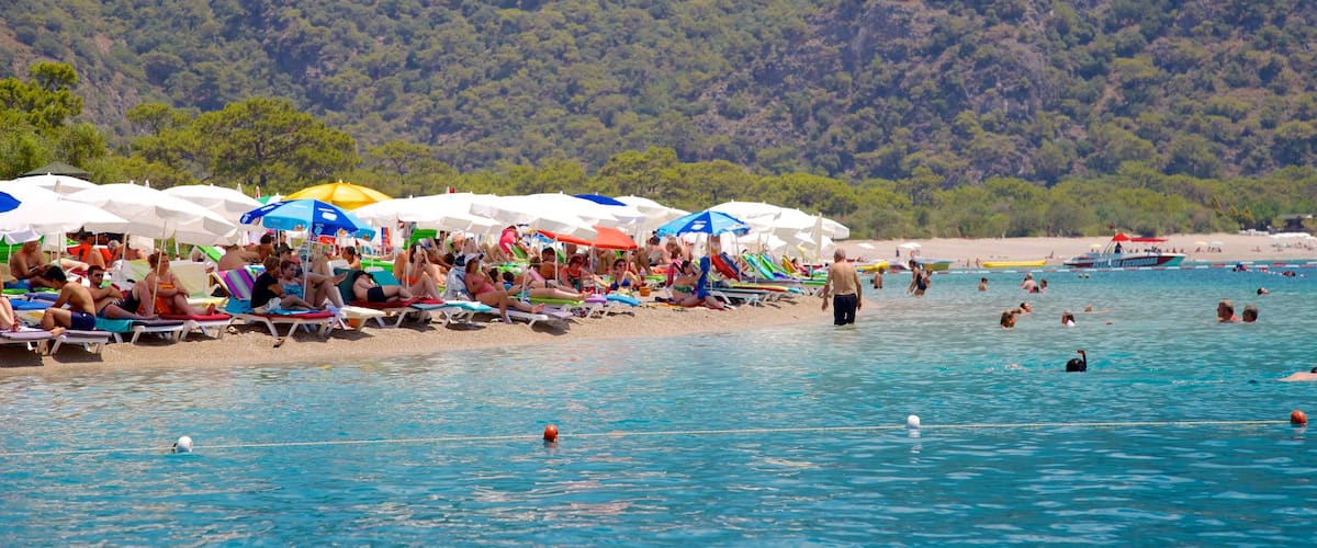 Oludeniz montrant baignade et plage