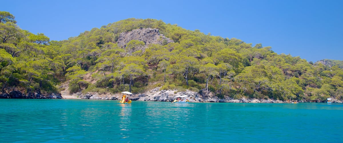 Oludeniz featuring rugged coastline