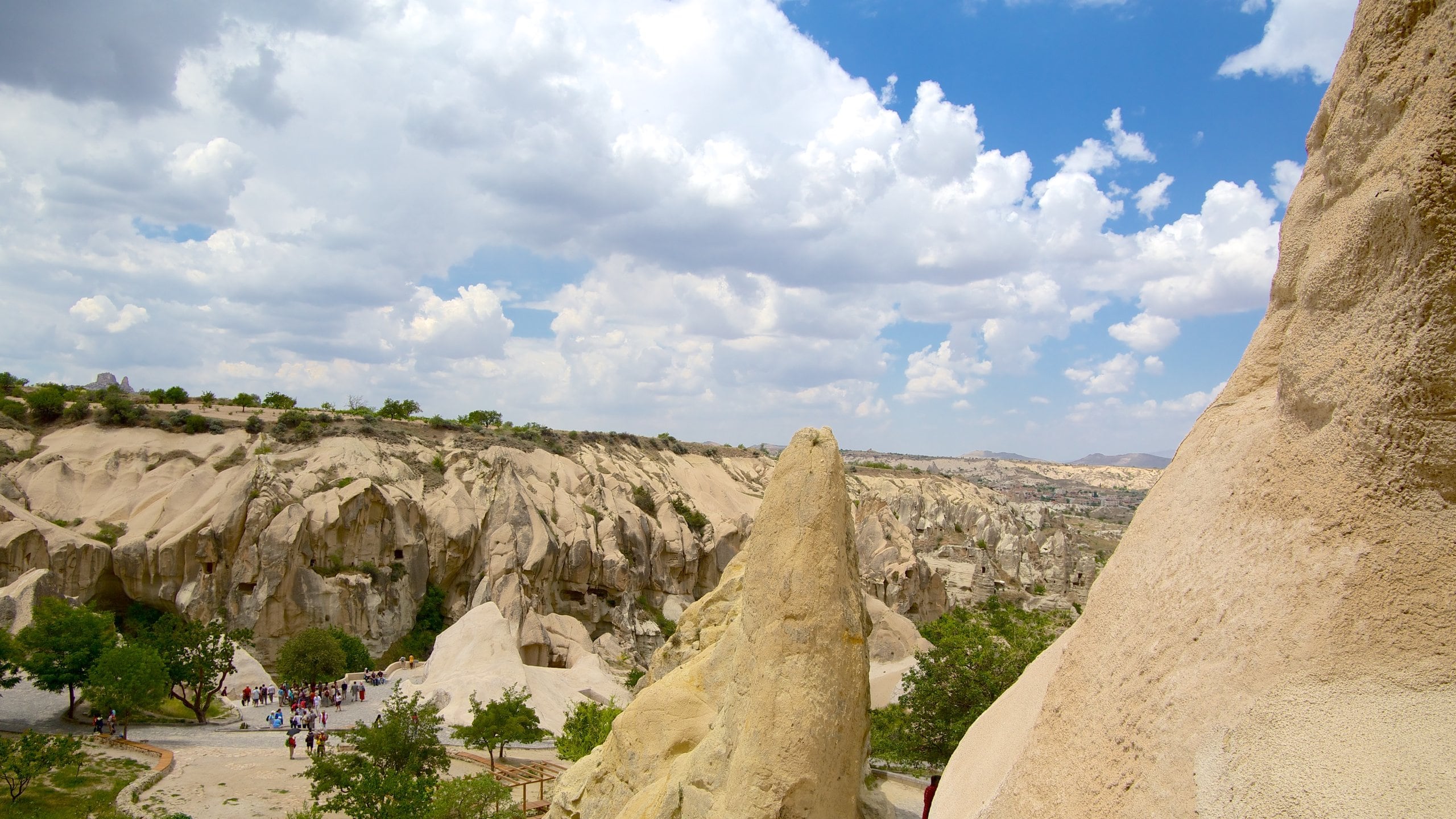 Goreme Open Air Museum showing mountains