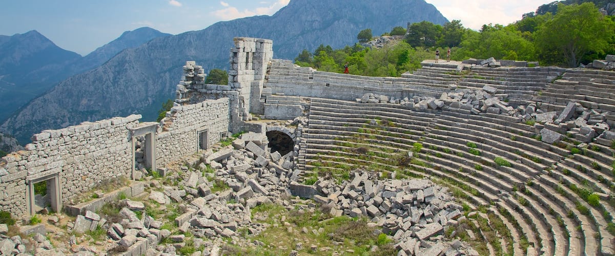 Termessos which includes building ruins